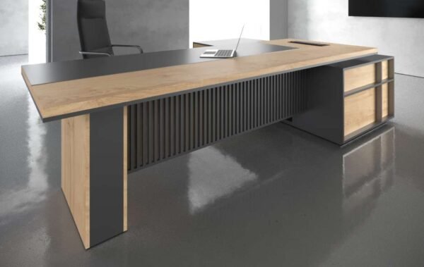 Kelt CEO Executive Desk