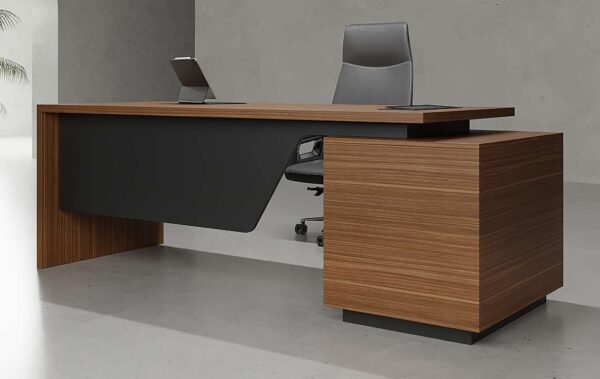 Silo Straight Executive Desk with Black Legs – Modern Style, Spacious, and Best Prices Guaranteed