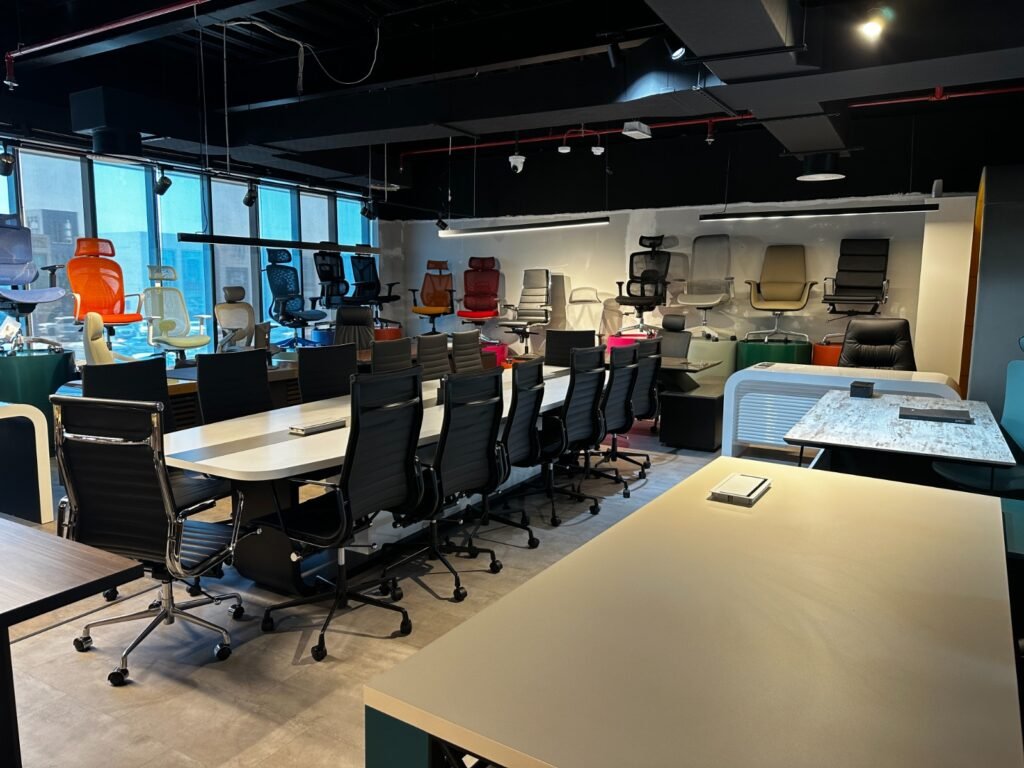 Nearest Office Furniture Showroom in Dubai - Highmoon Furniture